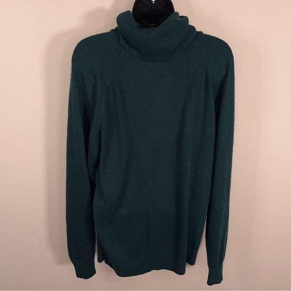Vintage Medium Green Turtleneck Sweater Womens Long Sleeve Soft Academia - Picture 6 of 11